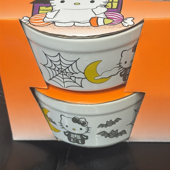 New Hello Kitty Halloween Skeleton Set Of 4 Round Ramekins In Unopened Package - Picture 2 of 8